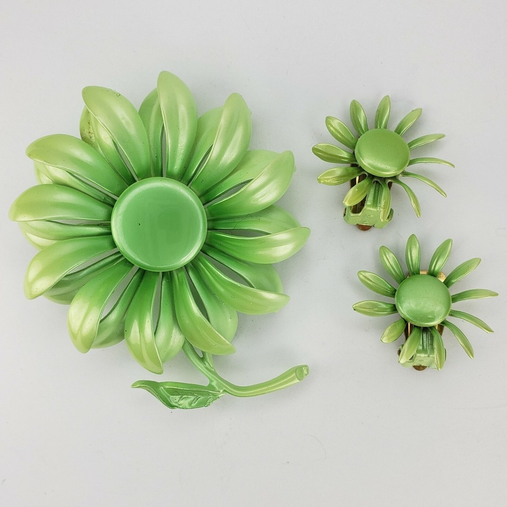 Hello Springtime Pearl Green Metal Brooch and Matching Clip On Earrings 1950s